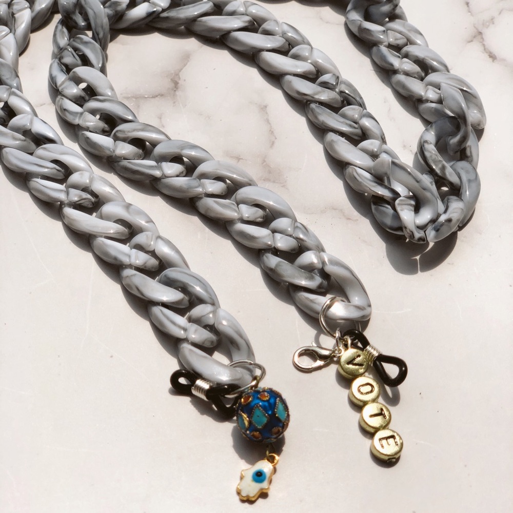 Tortoiseshell acrylic mask chain 😷🧿📿